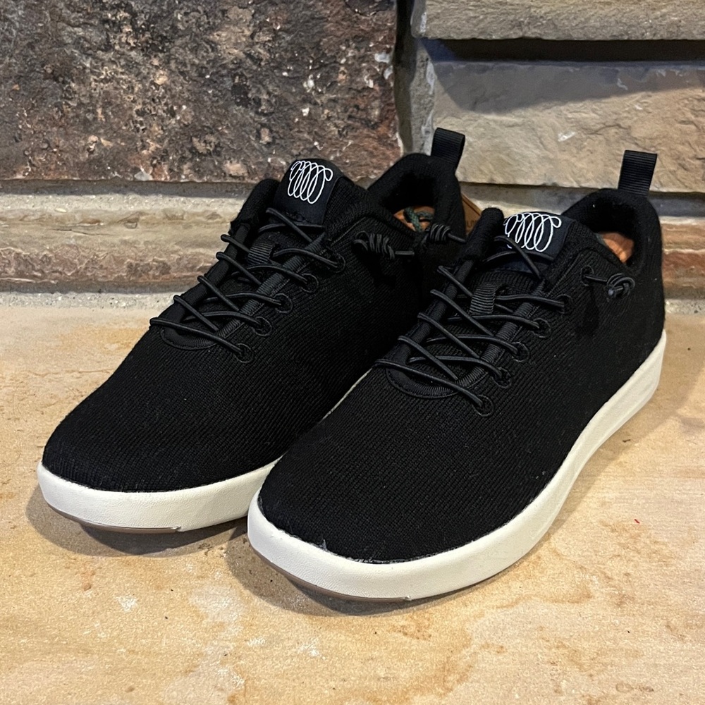 Woolloomooloo Lambton Black Merino Wool Slip On Bungee Laces Sneaker Unisex